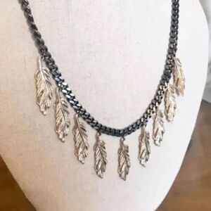 Stella & Dot Secret Garden Leaf Necklace